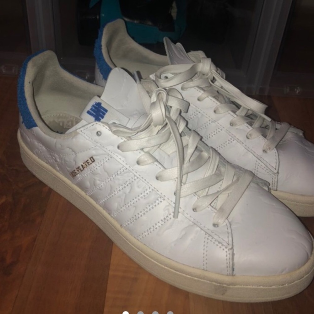 UNDEFEATED ADIDAS, RARE!